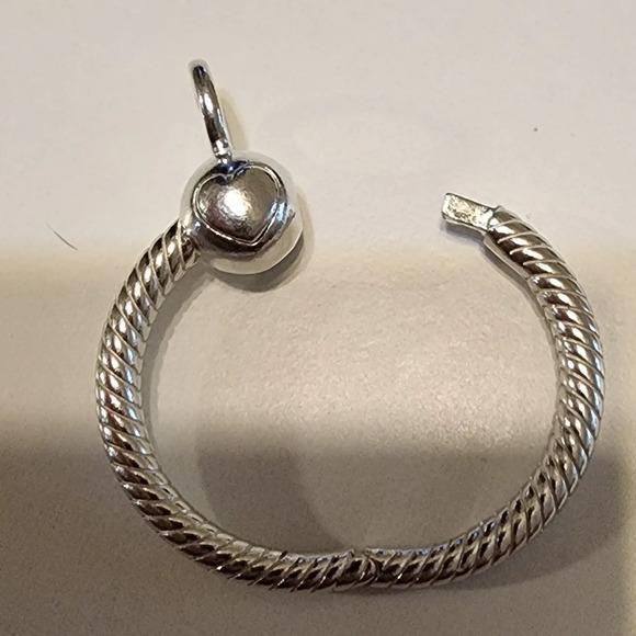 Pandora Moments O Pendant - Picture 8 of 8